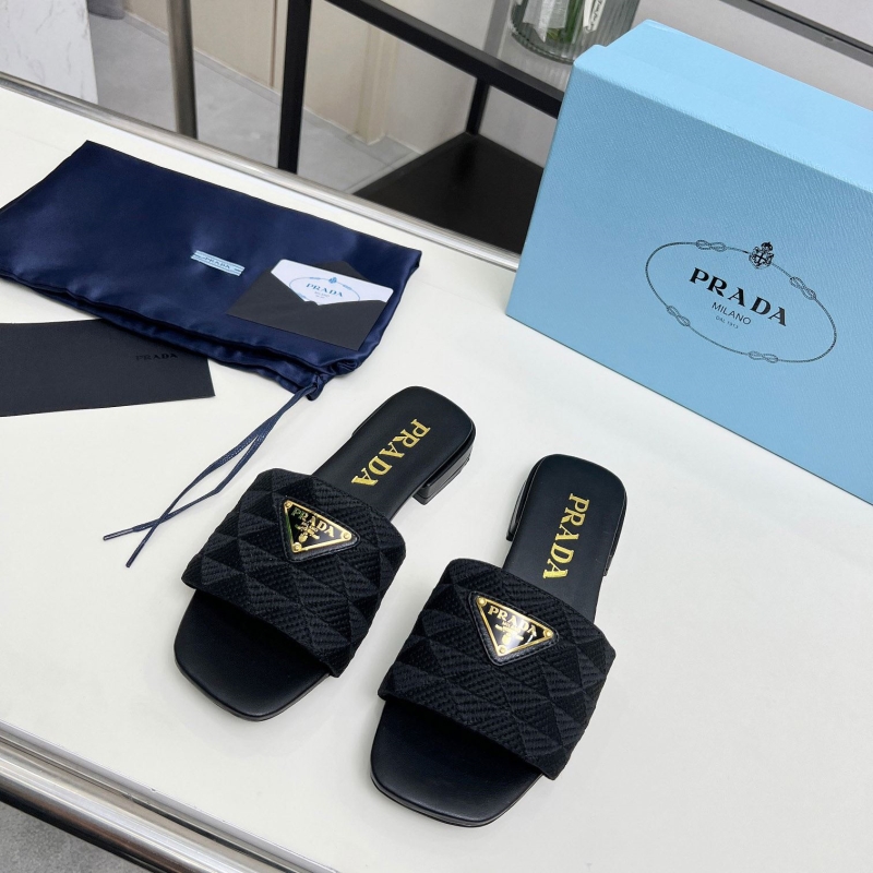 Pra*a slippers